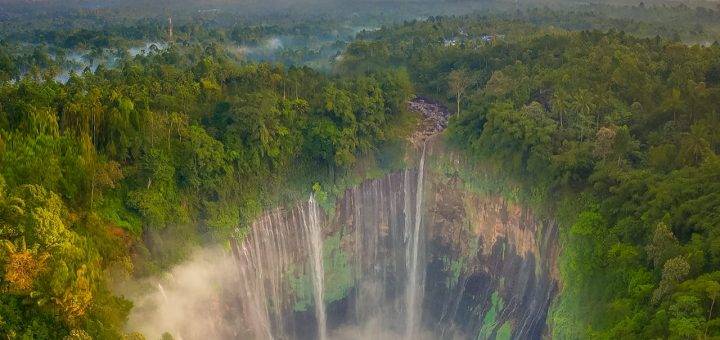 Mount Bromo Tumpak Sewu Waterfall Tour 2 Days